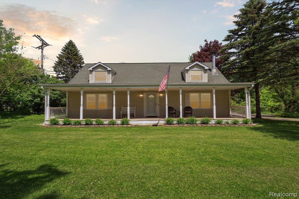 898 ROWLAND Road, Leonard, MI 48367 — Photo 4
