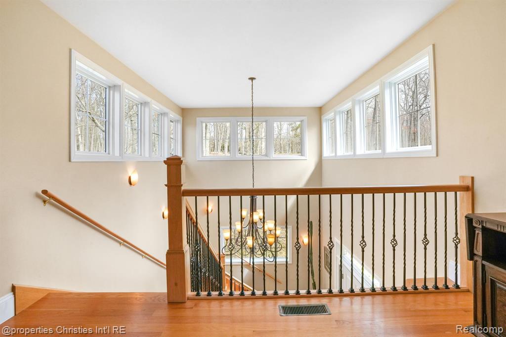 5535 E PLEASANT VIEW Trail, Custer, MI 49405 — Photo 24