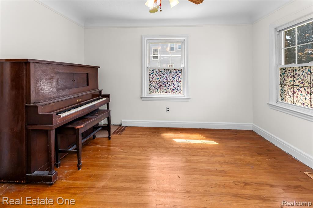 433 Kings Highway, Wyandotte, MI 48192 — Photo 11