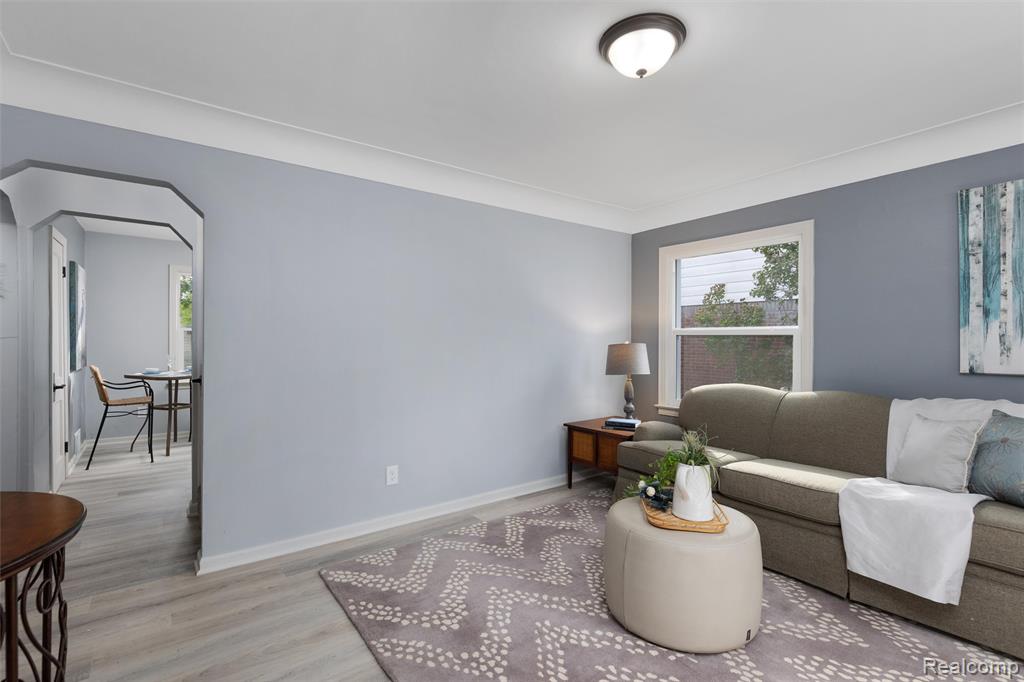 77 W Brickley Avenue, Hazel Park, MI 48030 — Photo 4