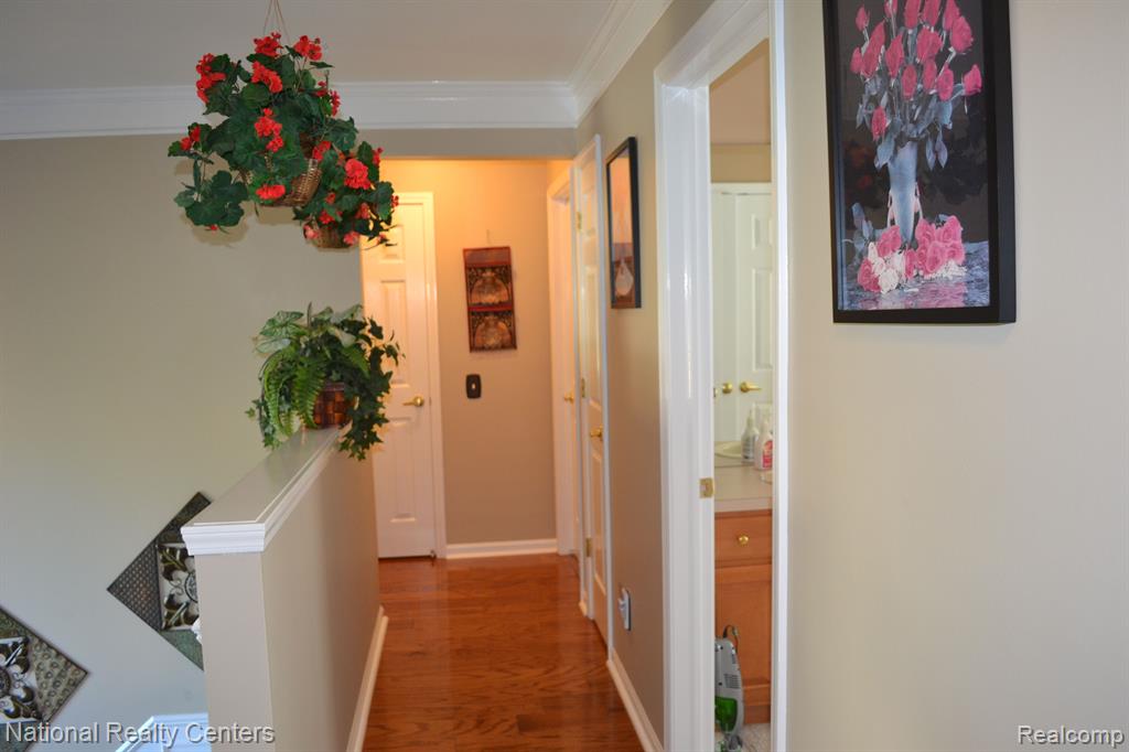8290 HUMMINGBIRD Drive, Ypsilanti, MI 48197 — Photo 11