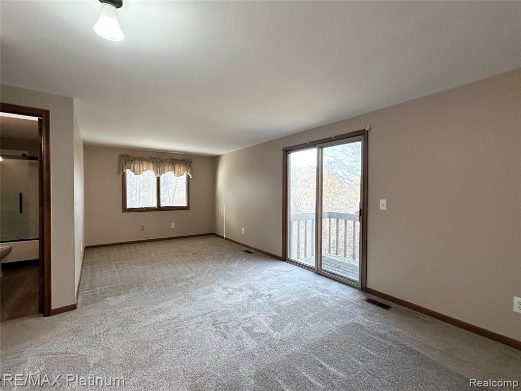 470 Woodstone Road, 33, Waterford, MI 48327 — Photo 17