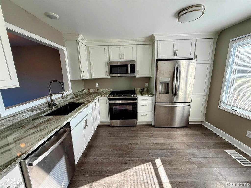 3305 Jib Lane, Detroit, MI 48207 — Photo 3