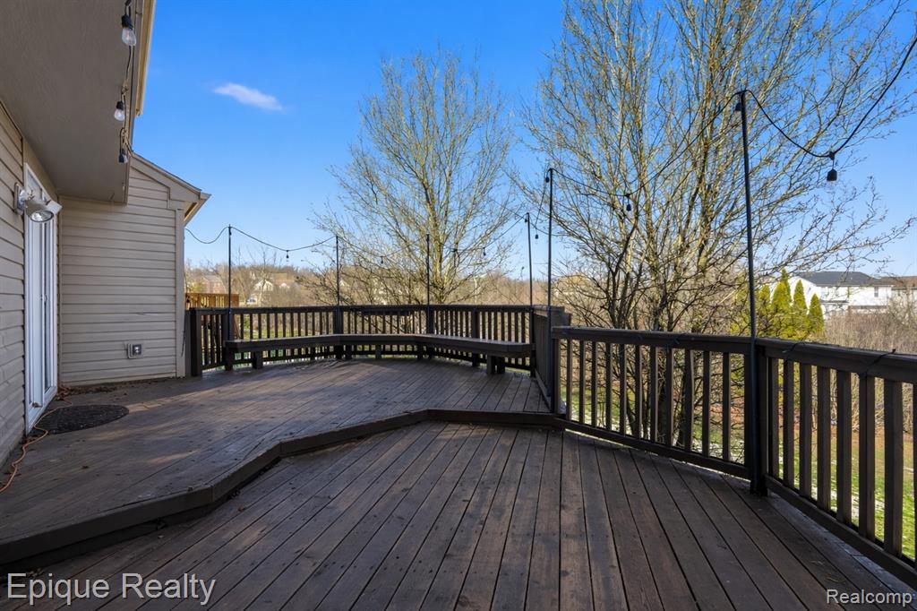 7858 Turrillium Lane, Waterford, MI 48327 — Photo 34