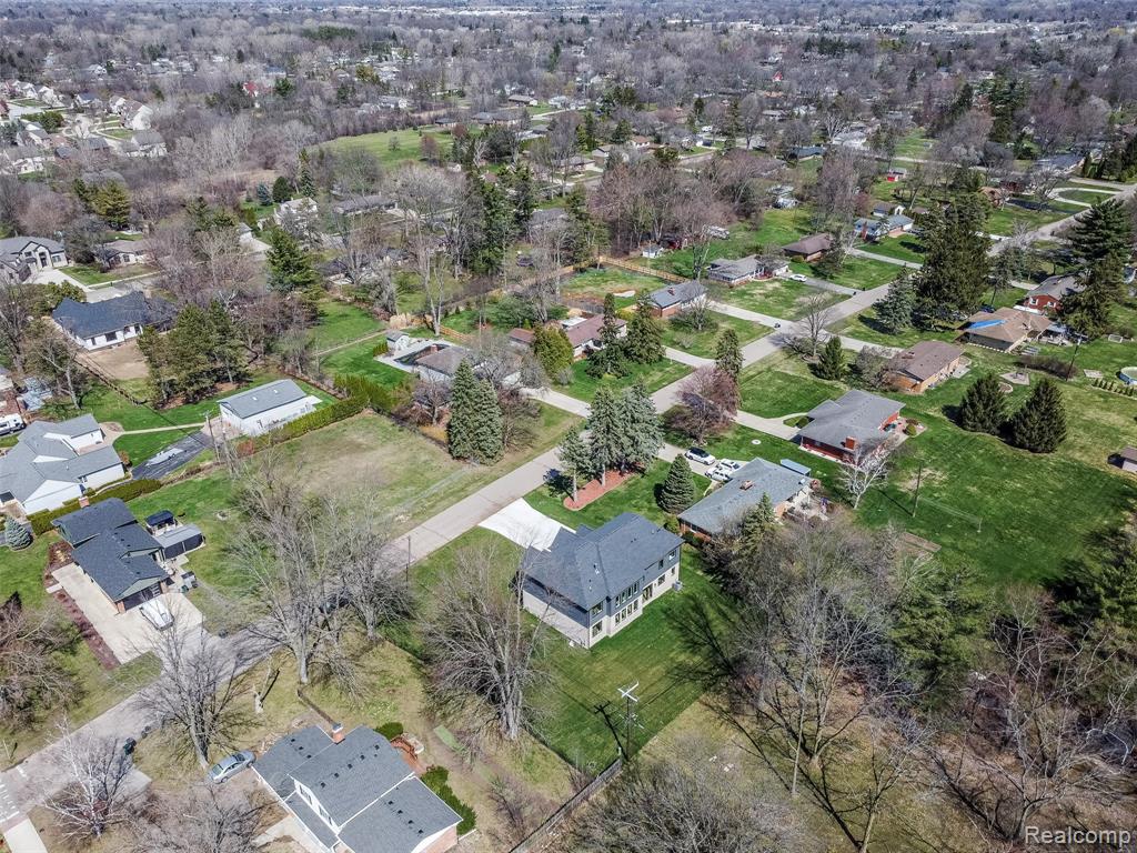 50 Lesdale Drive, Troy, MI 48085 — Photo 6