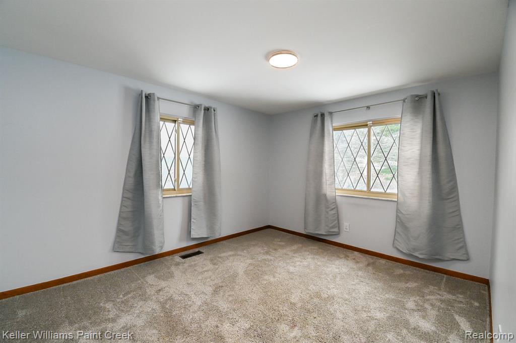 8255 WASCHULL Drive, Washington, MI — Photo 27