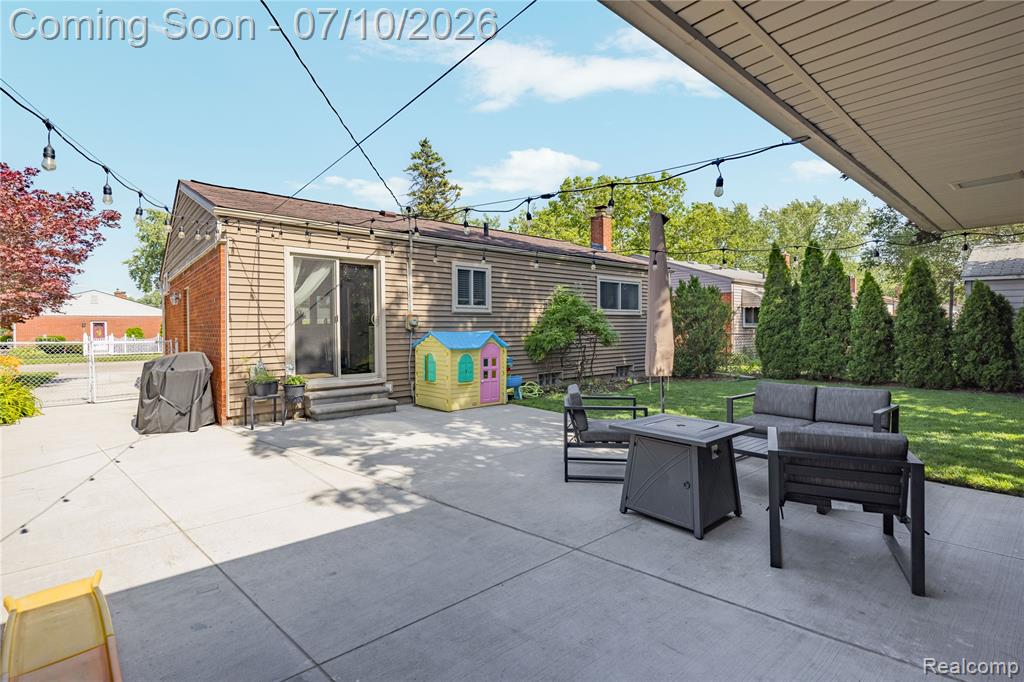 8561 Liberty Boulevard, Westland, MI — Photo 44