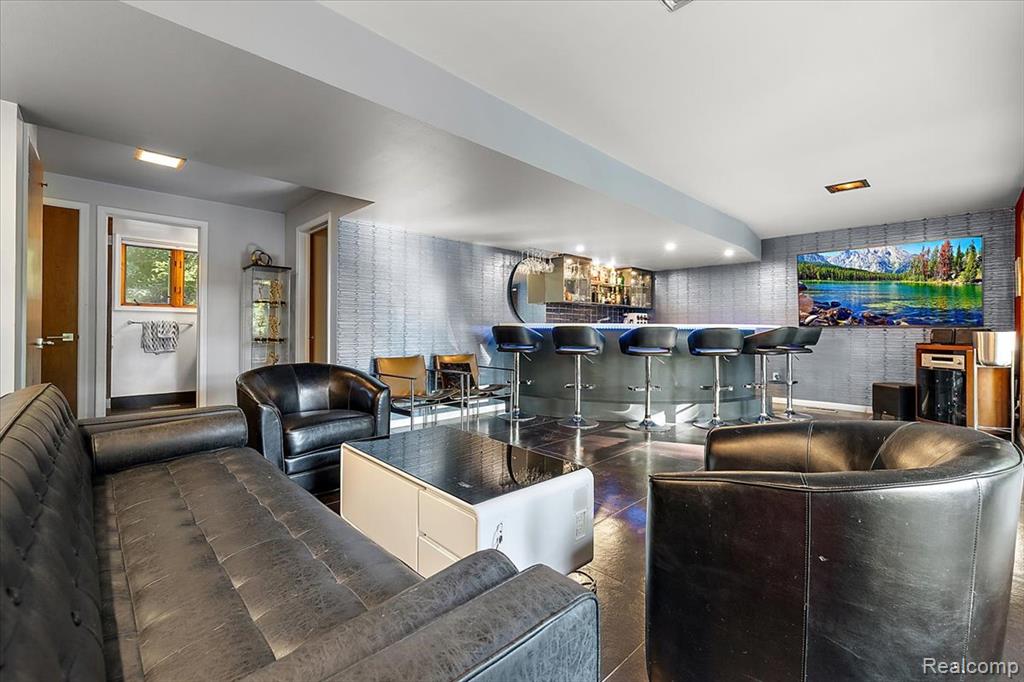 7315 Lindenmere Drive, Bloomfield Hills, MI 48301 — Photo 34