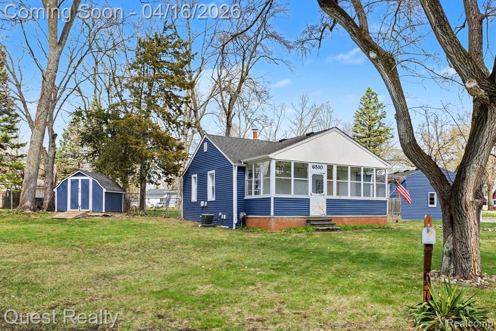 6510 Oakridge Drive, Waterford, MI 48329 — Photo 5