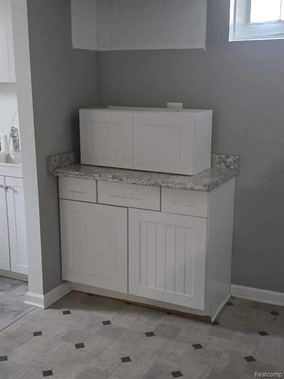 32620 Maplewood Street, Garden City, MI — Photo 35