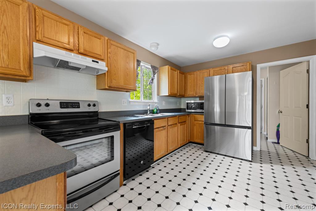 5367 High Ridge Drive, Ypsilanti, MI 48197 — Photo 12
