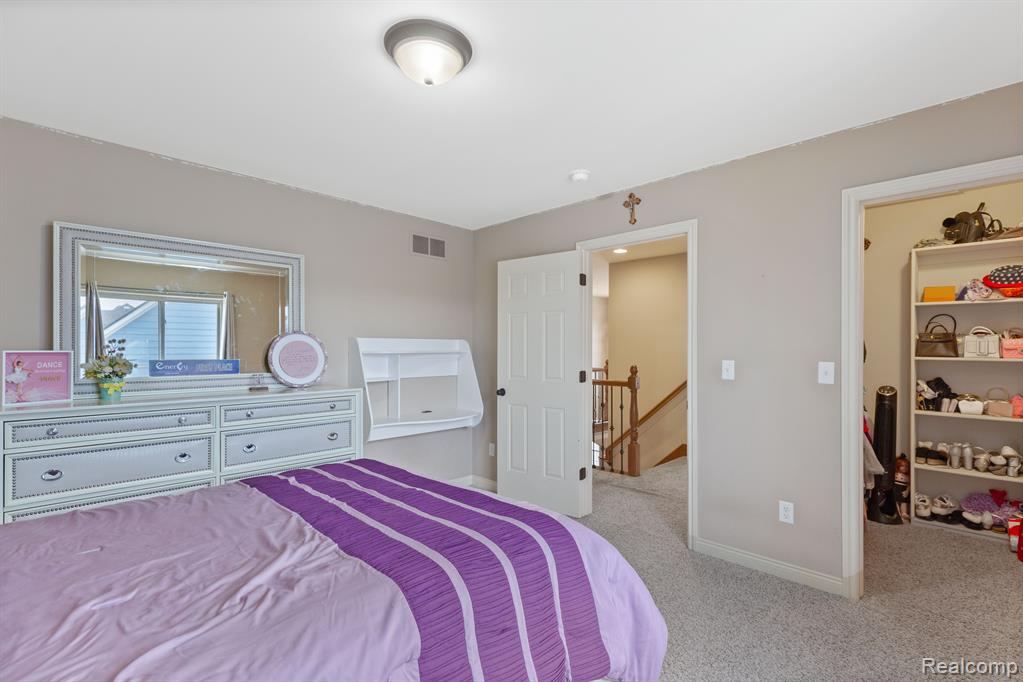 49751 GOLDEN PARK Drive, Shelby Twp, MI 48315 — Photo 34