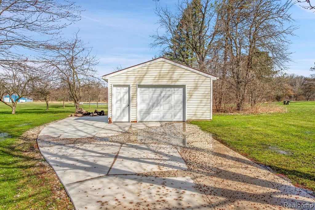 8255 BURPEE Road, Grand Blanc, MI 48439 — Photo 6