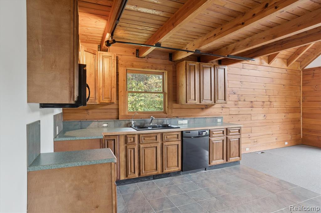 9797 Rolling Pines Drive, Brighton, MI 48116 — Photo 14