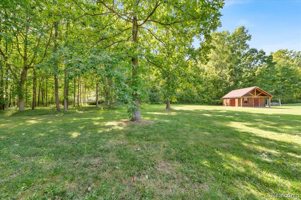 5820 Sherwood Road, Oxford, MI 48371 — Photo 47