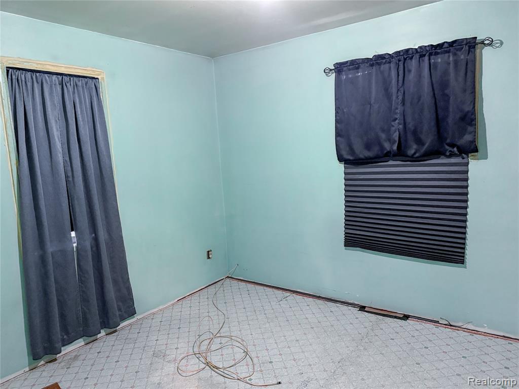 720 E Columbia Avenue, Pontiac, MI 48340 — Photo 12