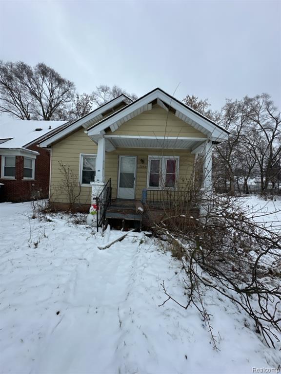7282 Plainview Avenue, Detroit, MI 48228 — front exterior