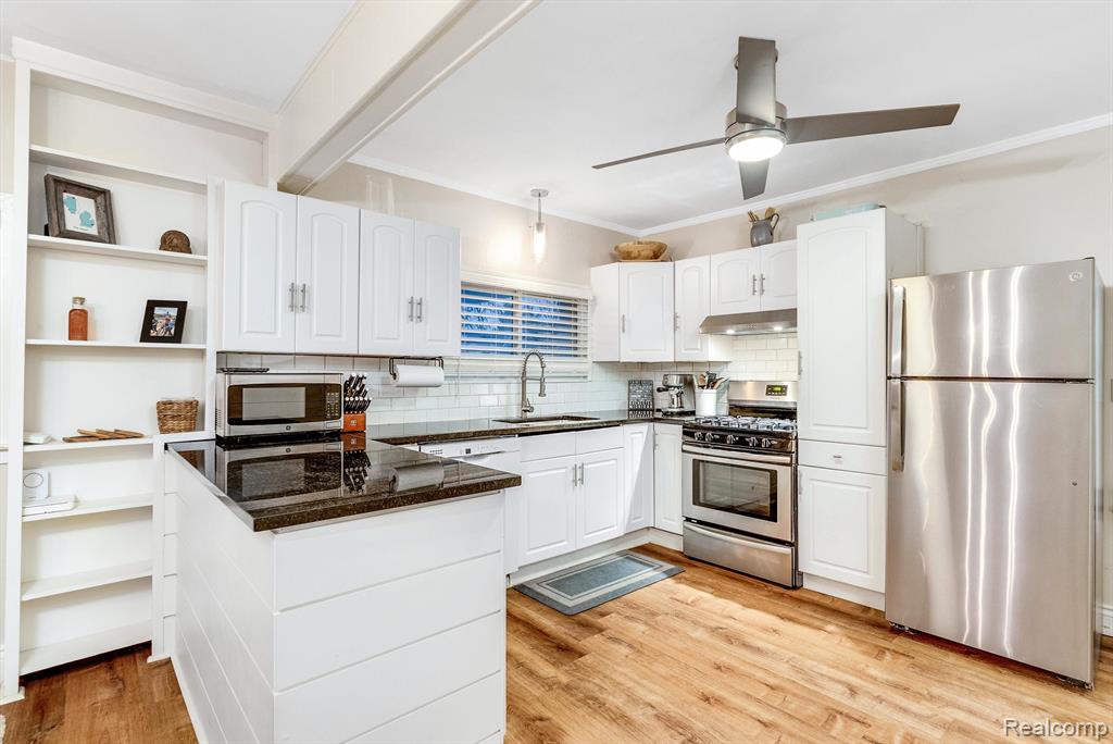 730 RENSHAW Street, Rochester, MI 48307 — Photo 13