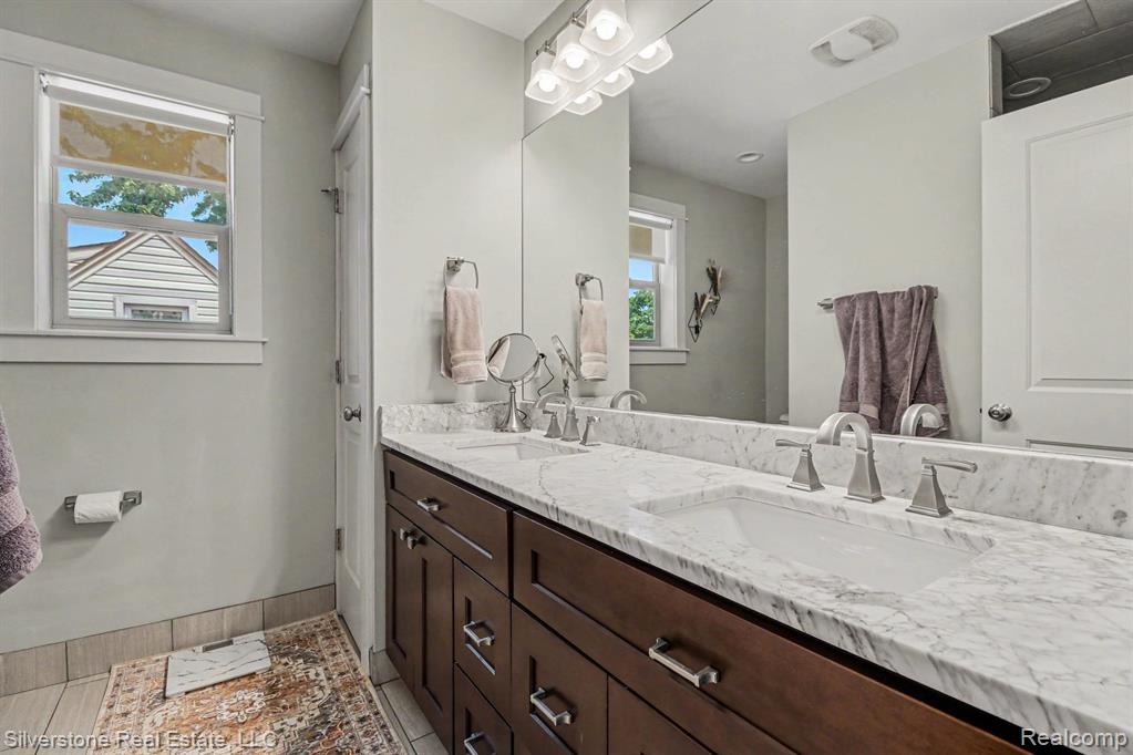 501 N Kenwood Avenue, Royal Oak, MI 48067 — Photo 18