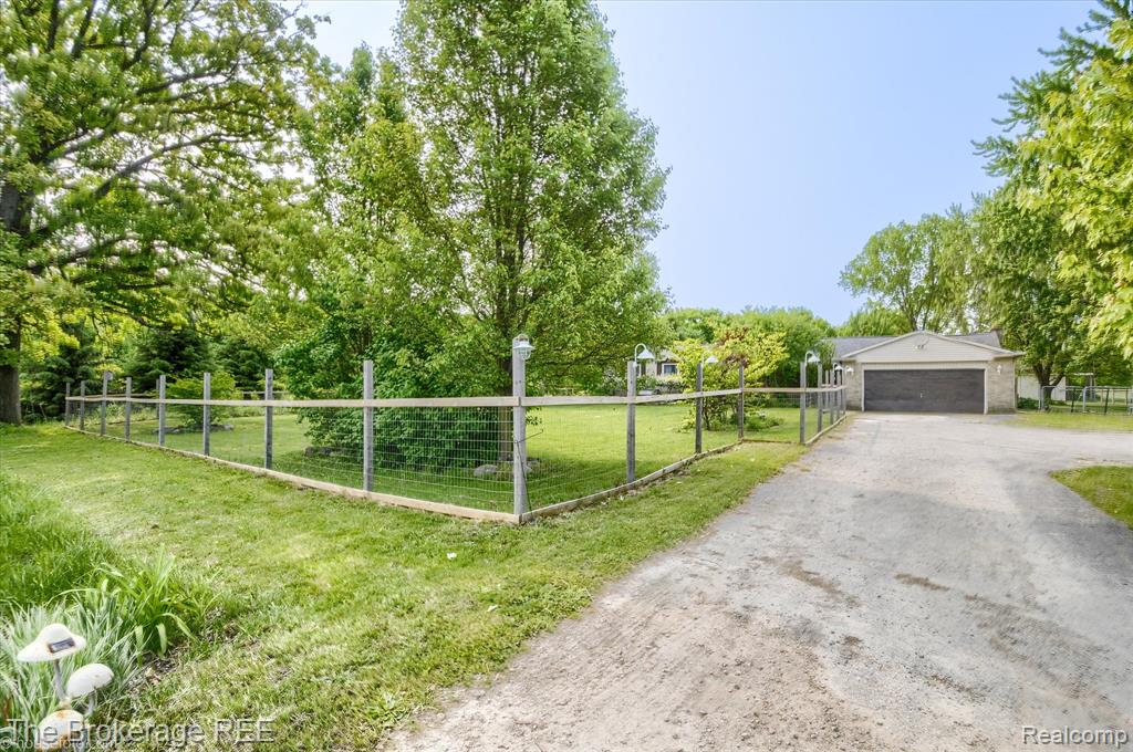11305 Cook Road, Gaines Vlg, MI 48436 — Photo 4