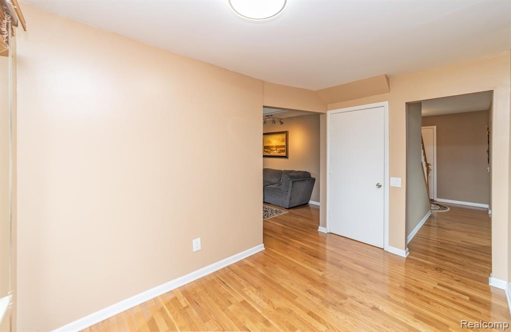 5628 WARRENSHIRE Drive, West Bloomfield, MI — Photo 33