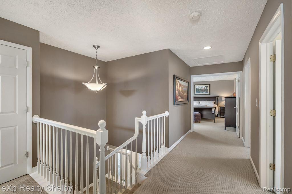 691 BARCLAY Drive, Troy, MI 48085 — Photo 24