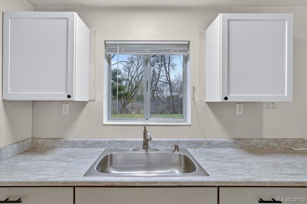 4739 Joan Lane, Pinckney, MI 48169 — Photo 14