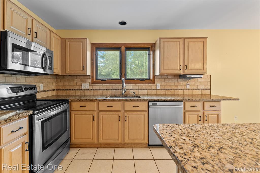 51992 Boland Road, Chesterfield, MI 48047 — Photo 11