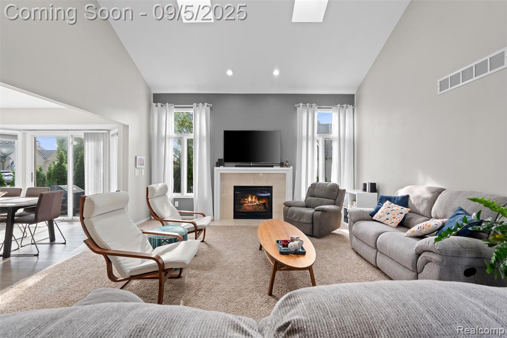 45339 Diamond Pond Drive, Macomb, MI 48044 — Photo 6