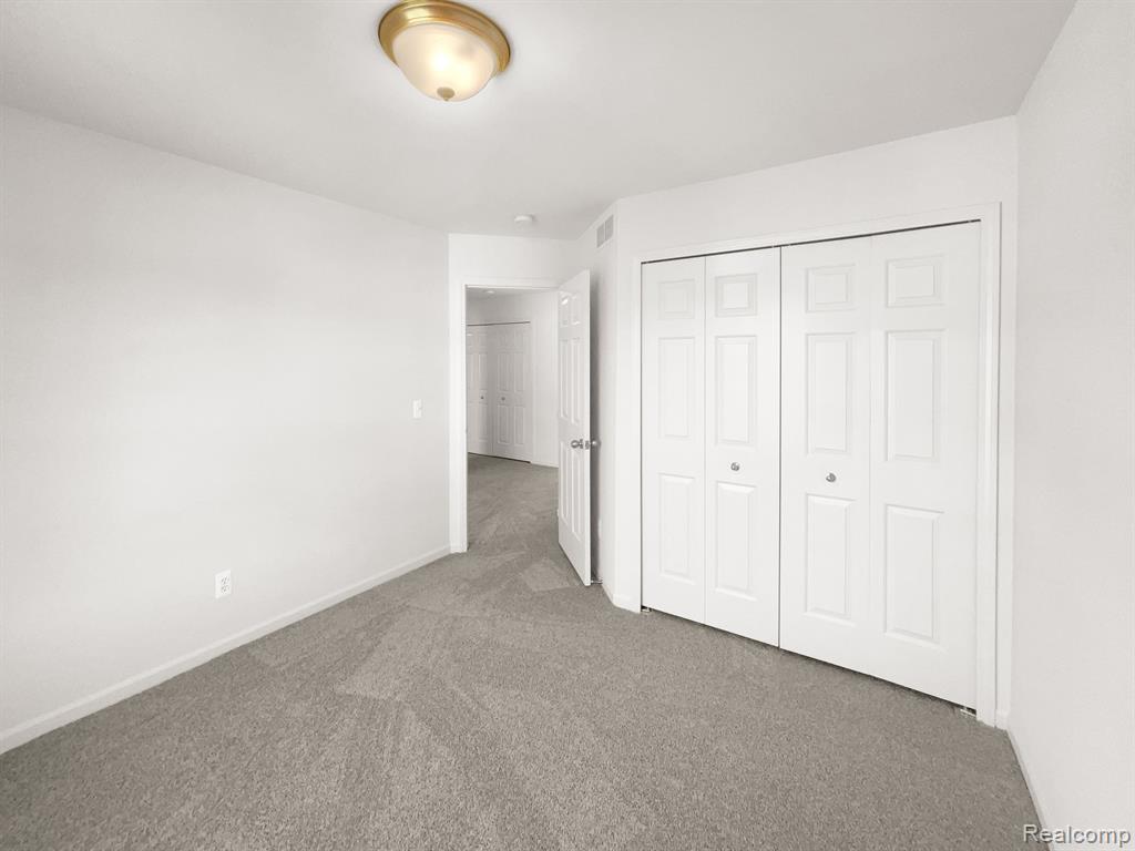 7080 COLCHESTER Lane, Ypsilanti, MI 48197 — Photo 15