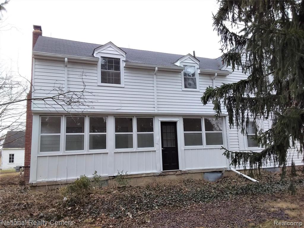 60001 E 8 MILE Road, South Lyon, MI 48178 — Photo 8