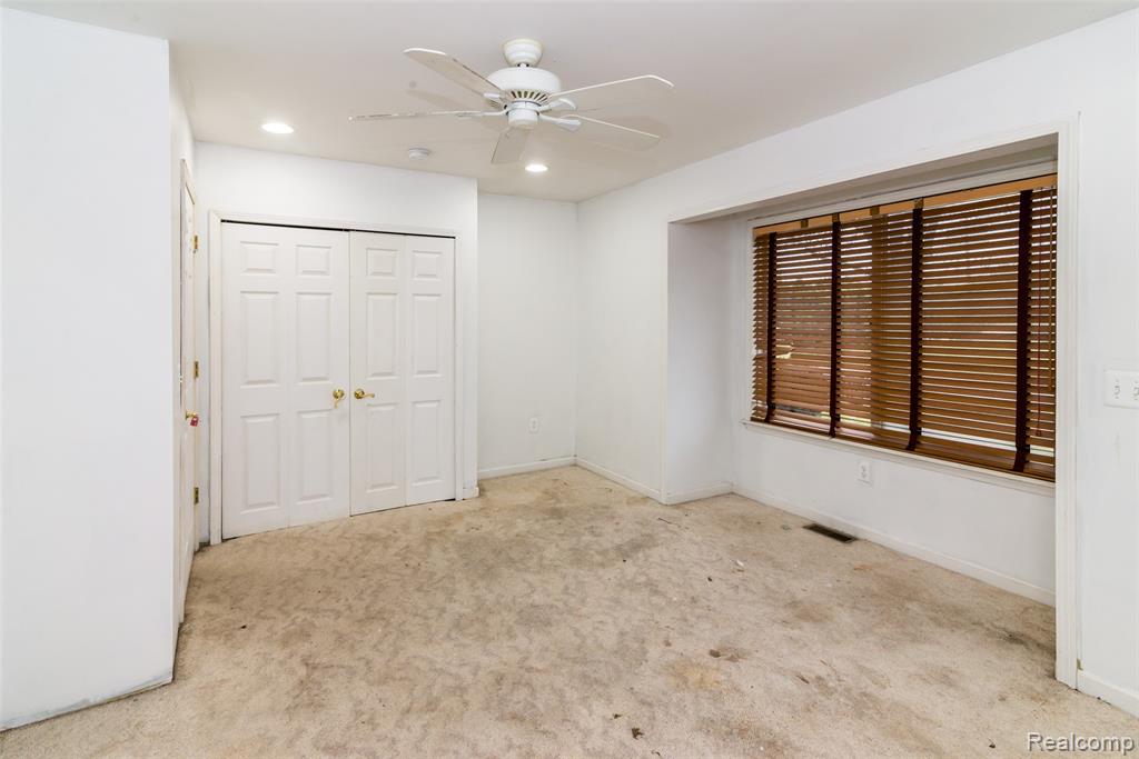 30000 Oakgrove Street, Saint Clair Shores, MI 48082 — Photo 19