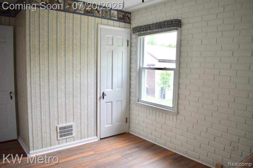 619 N ELIZABETH Street, Dearborn, MI 48128 — Photo 8