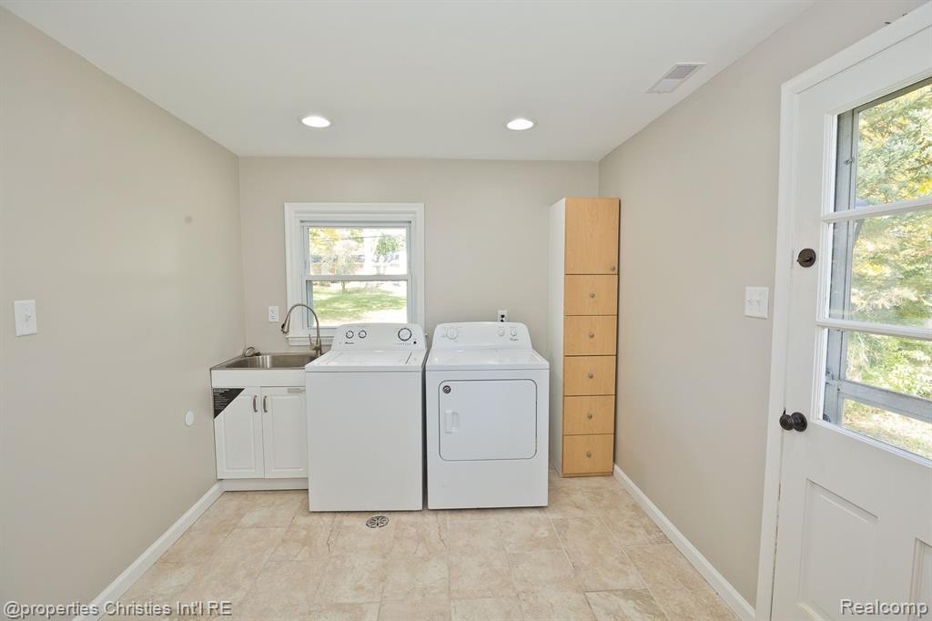 5582 NORTHCOTE, West Bloomfield, MI — Photo 28