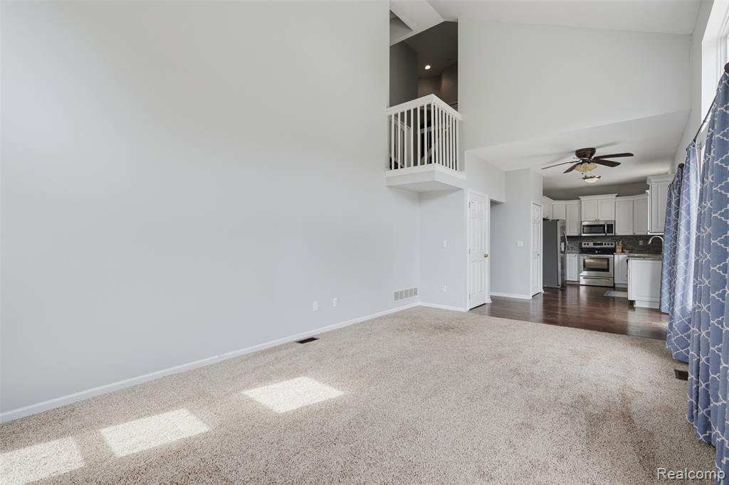 1099 Carriage Hill Drive, Fenton, MI 48430 — Photo 17