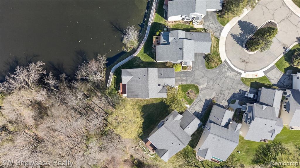 707 Pointe Court, Milford, MI 48381 — Photo 40