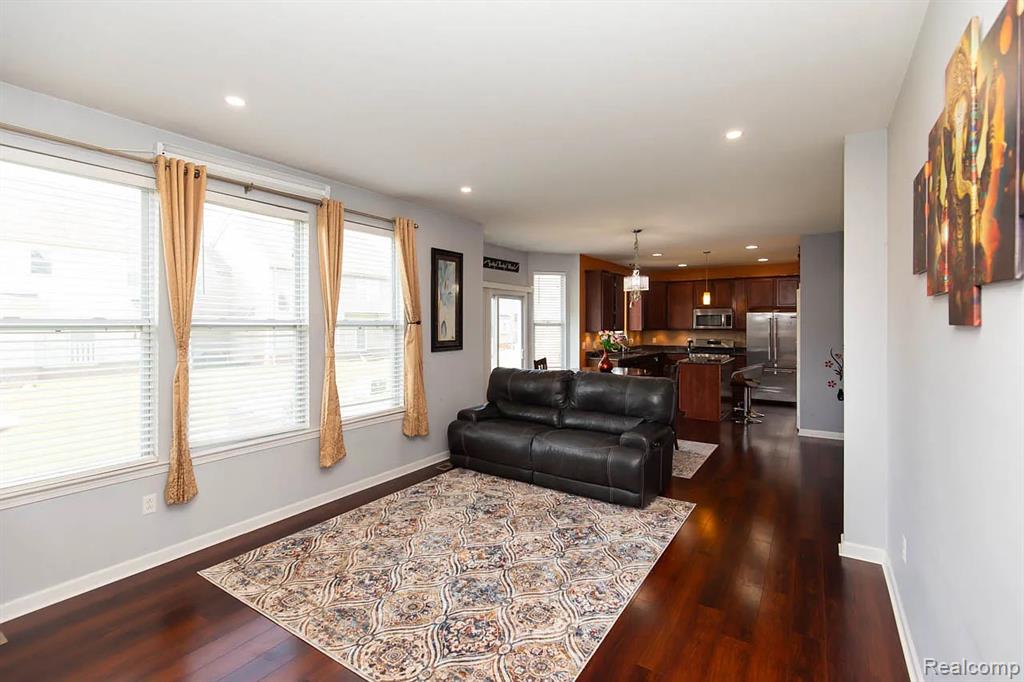 51123 Brompton, Novi, MI — Photo 21