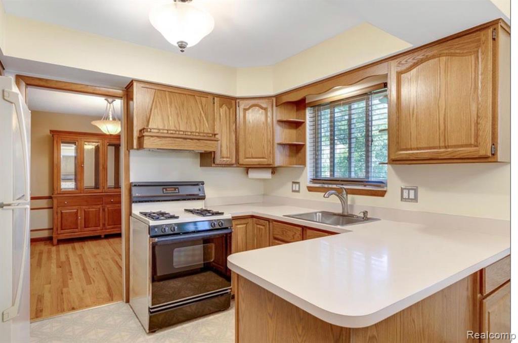 31346 Shaw Drive, Warren, MI 48093 — Photo 11