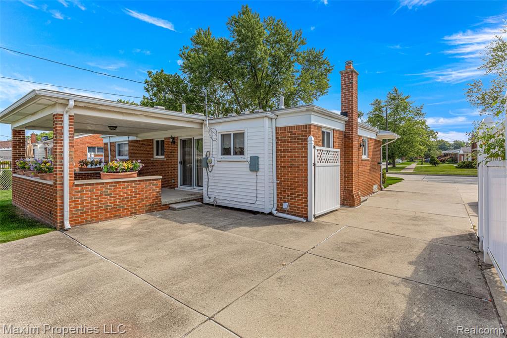 6545 N Charlesworth Street, Dearborn Heights, MI 48127 — Photo 19