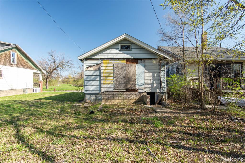 975 FERNHILL Street, Highland Park, MI 48203 — Photo 12