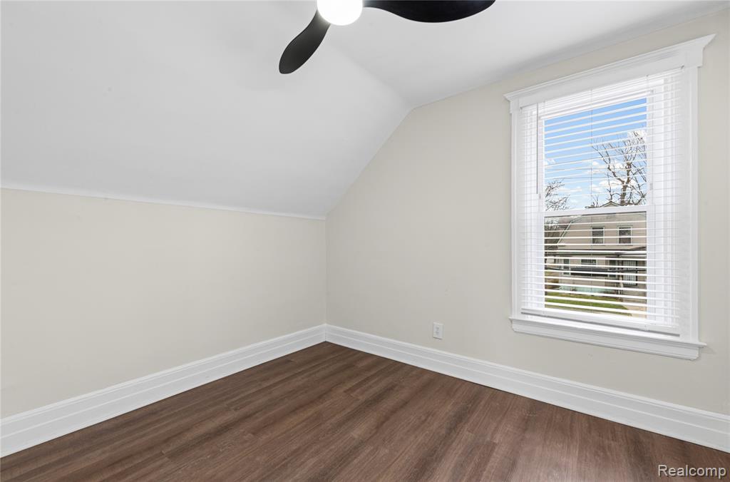 8103 E Canfield Street, Detroit, MI 48214 — Photo 37