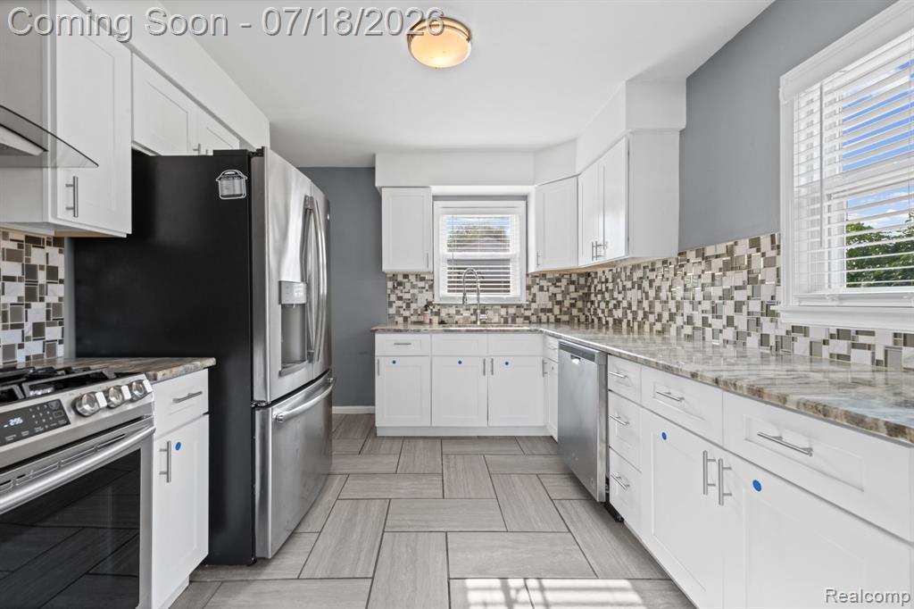 8950 Brentwood Street, Livonia, MI 48150 — Photo 20