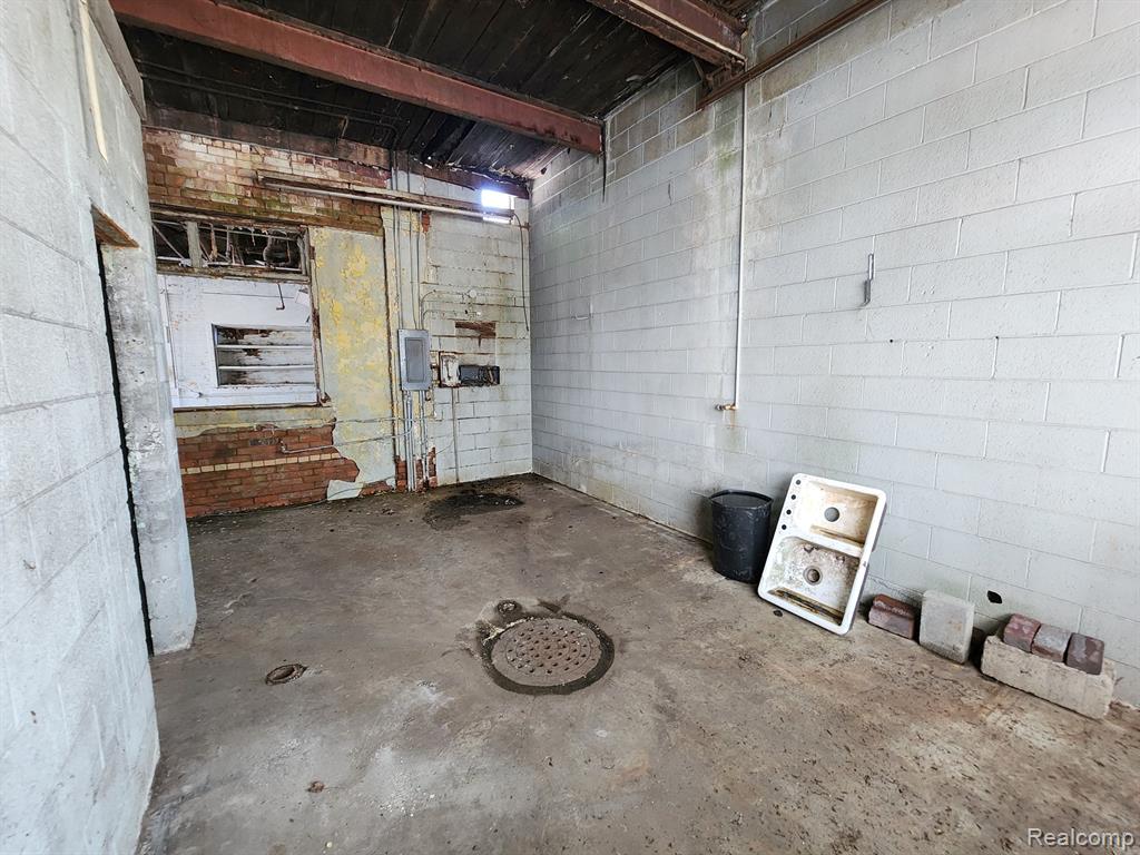 8041 John R Street, Detroit, MI 48202 — Photo 8