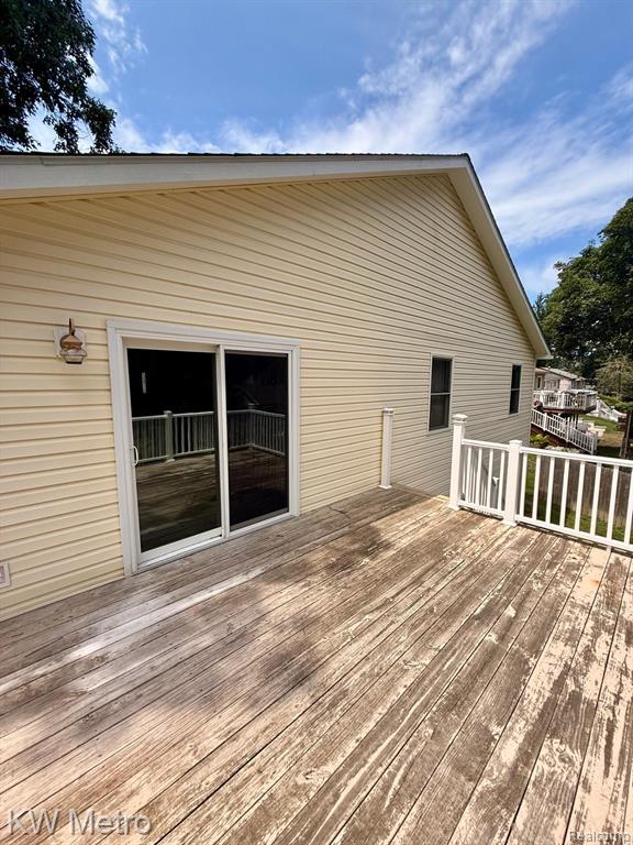 655 Sherry Drive, Lake Orion, MI 48362 — Photo 11