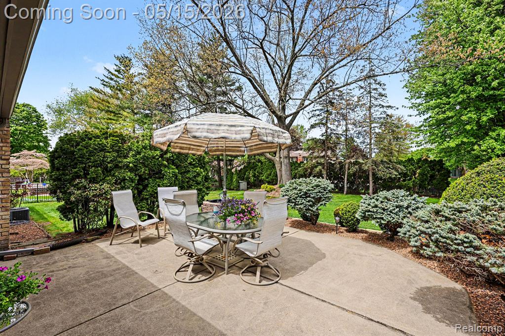 11921 Raintree Court, Utica, MI 48315 — Photo 49