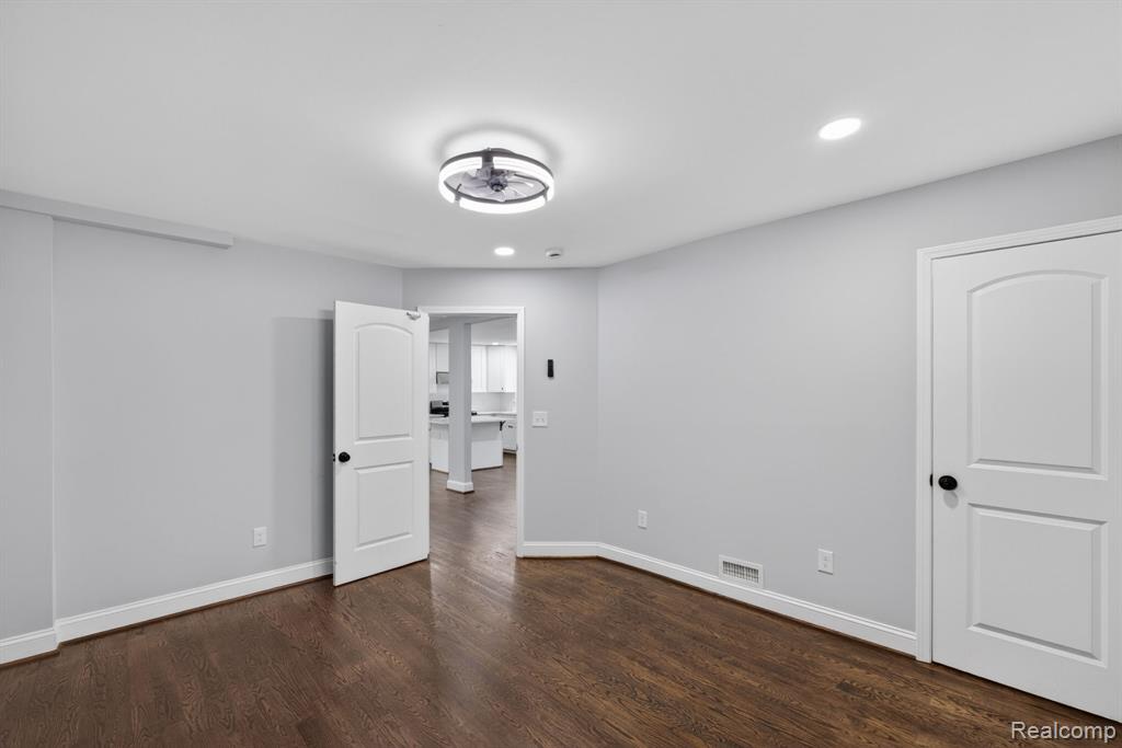 10001 Greensboro Street, Detroit, MI 48224 — Photo 14