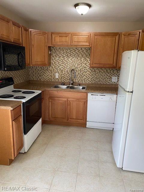 4030 W 13 MILE, E-3 Road, E3, Royal Oak, MI 48073 — Photo 2