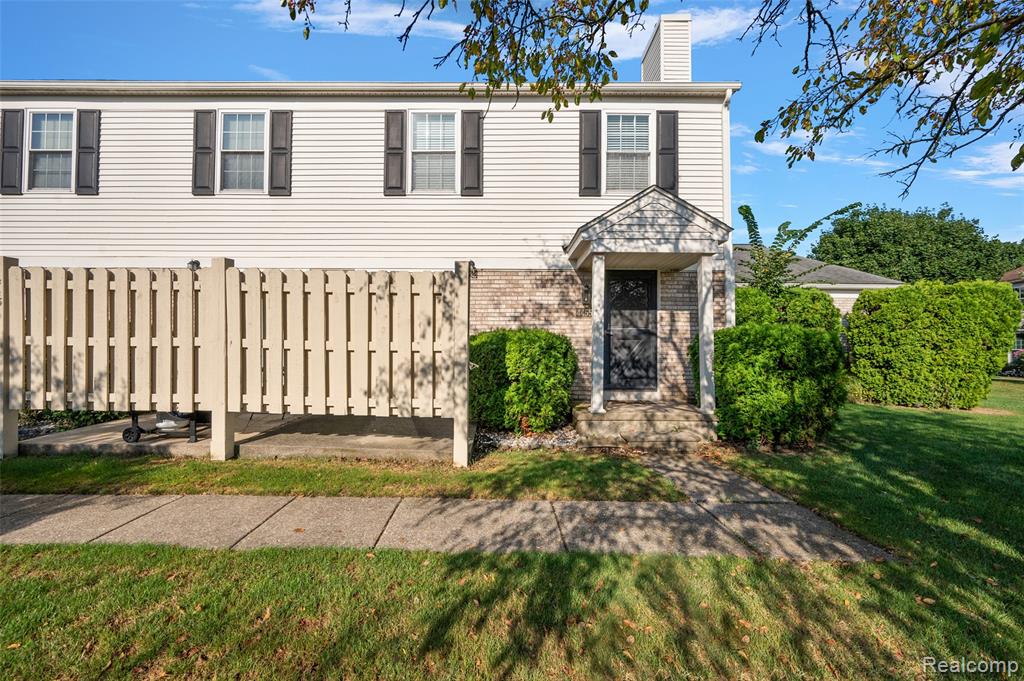 44555 N Bunker Hill Drive, Clinton Twp, MI 48038