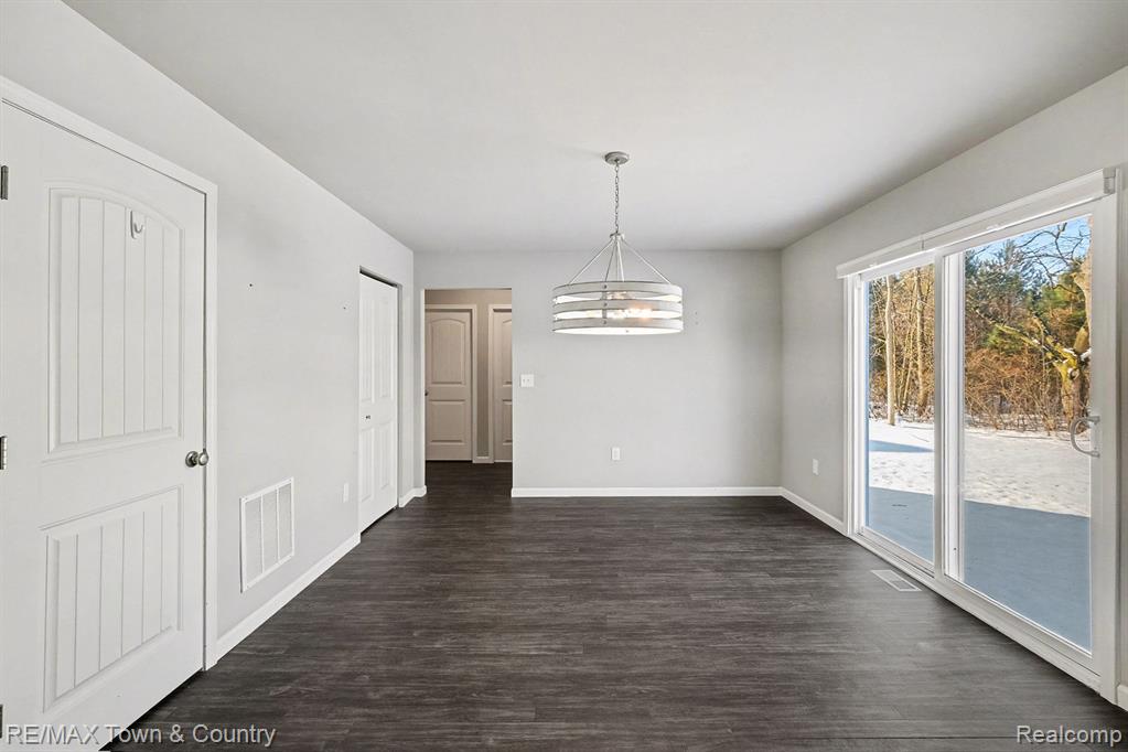3181 Coventry Court, Flushing, MI 48433 — Photo 9