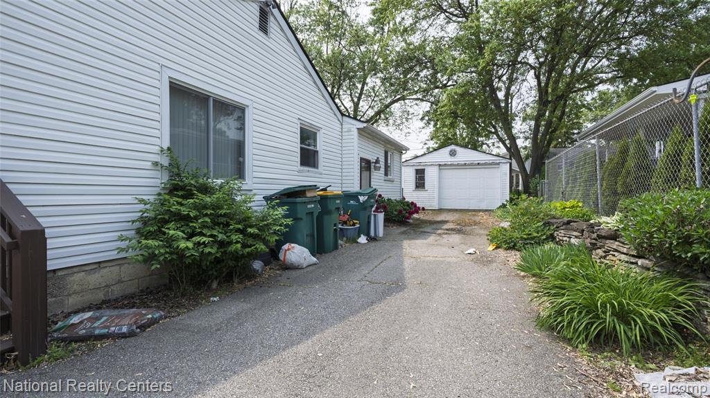 2561 Verna Street, Ypsilanti, MI 48197 — Photo 26